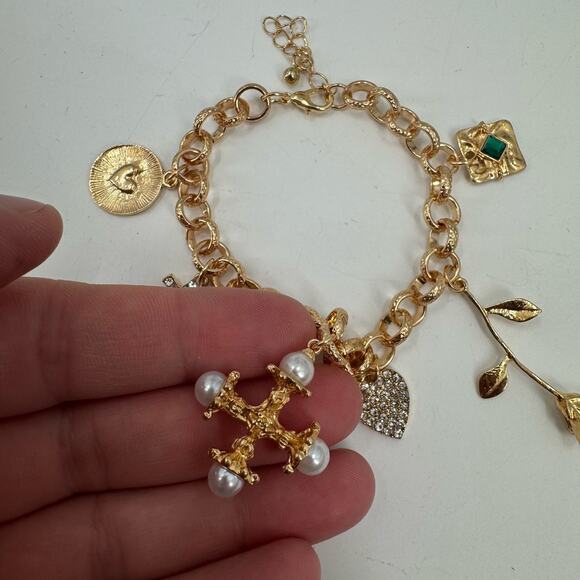 NWOT Gold plated Spanish Catholic style charm Bracelet - Picture 4 of 7